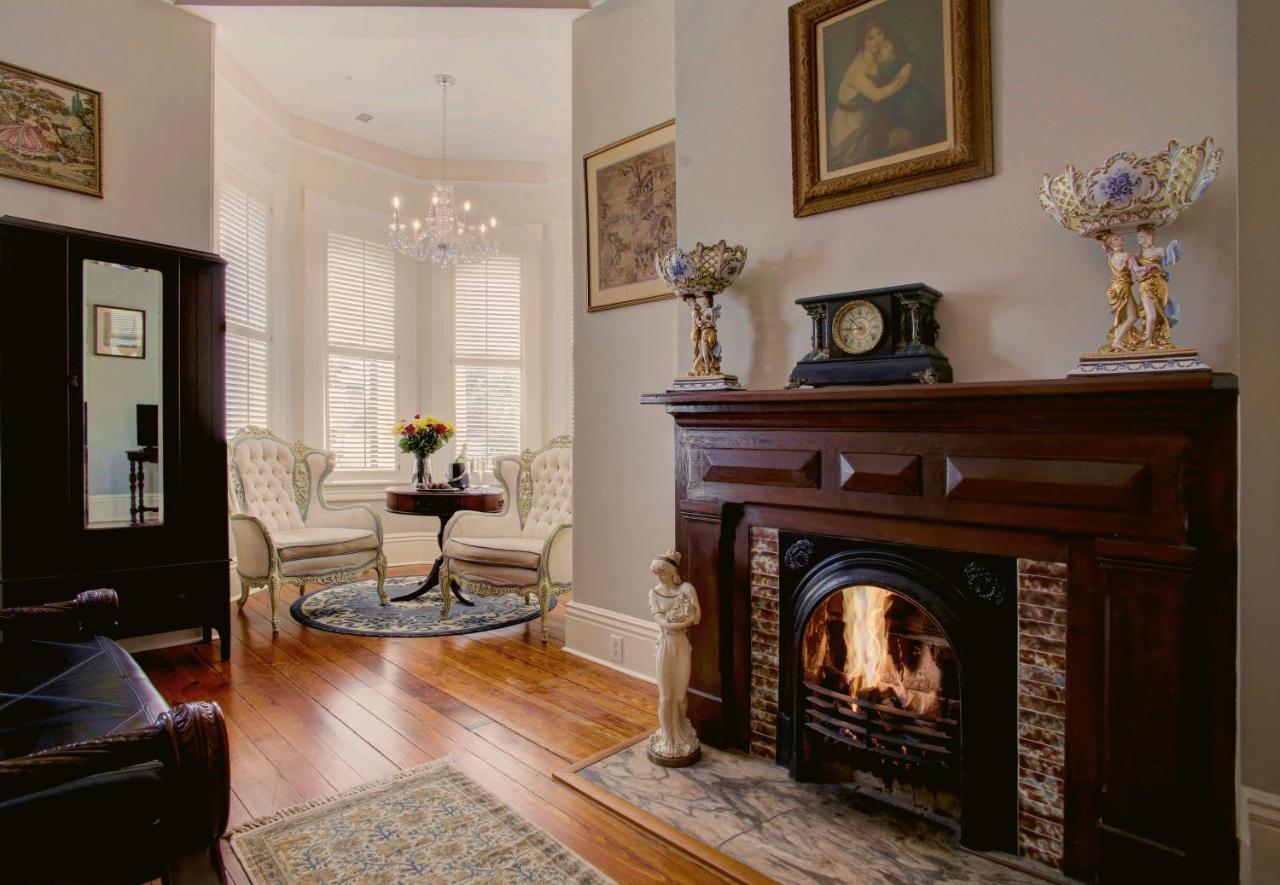 McMillan Inn Savannah Bagian luar foto