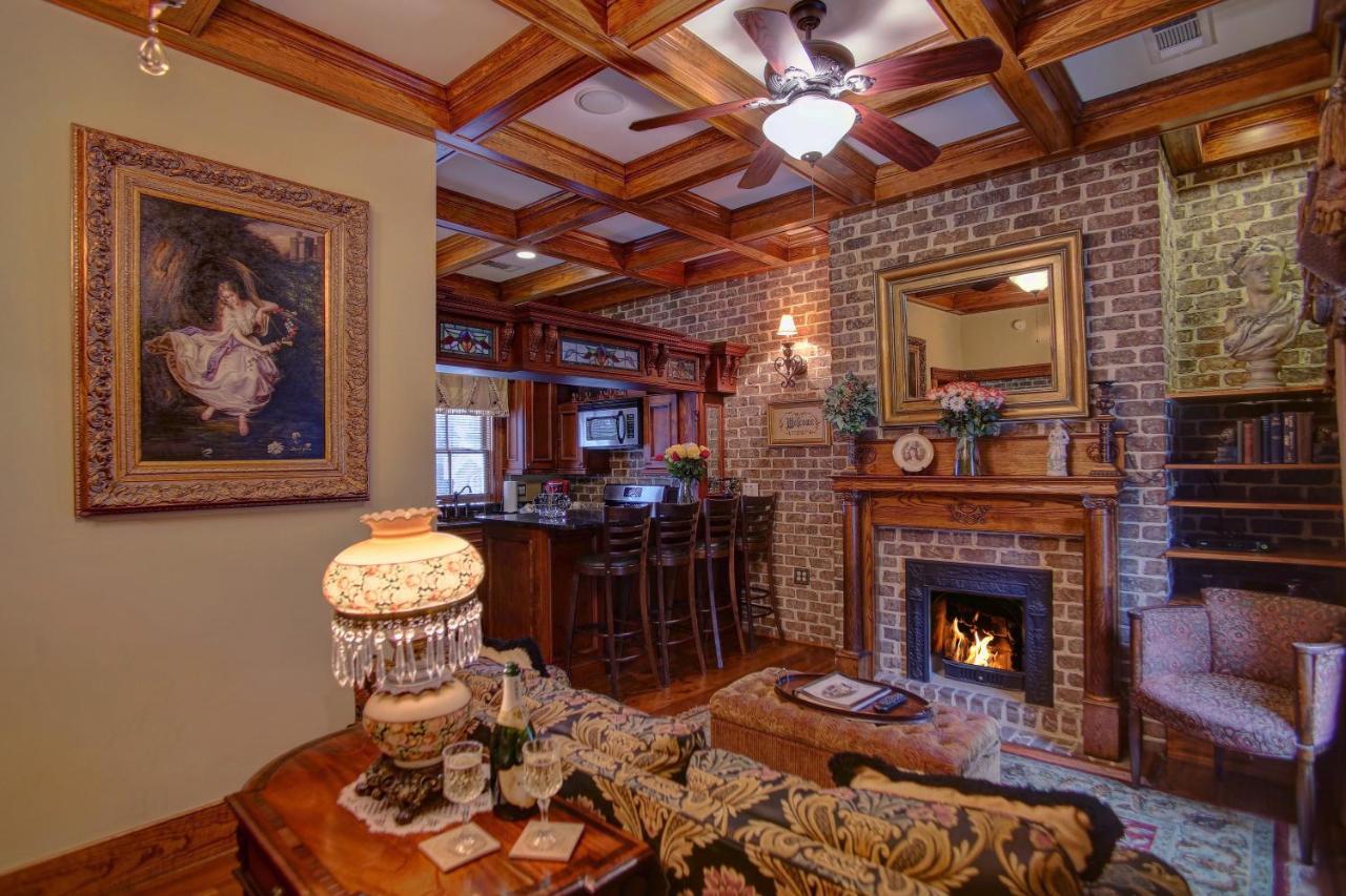 McMillan Inn Savannah Bagian luar foto