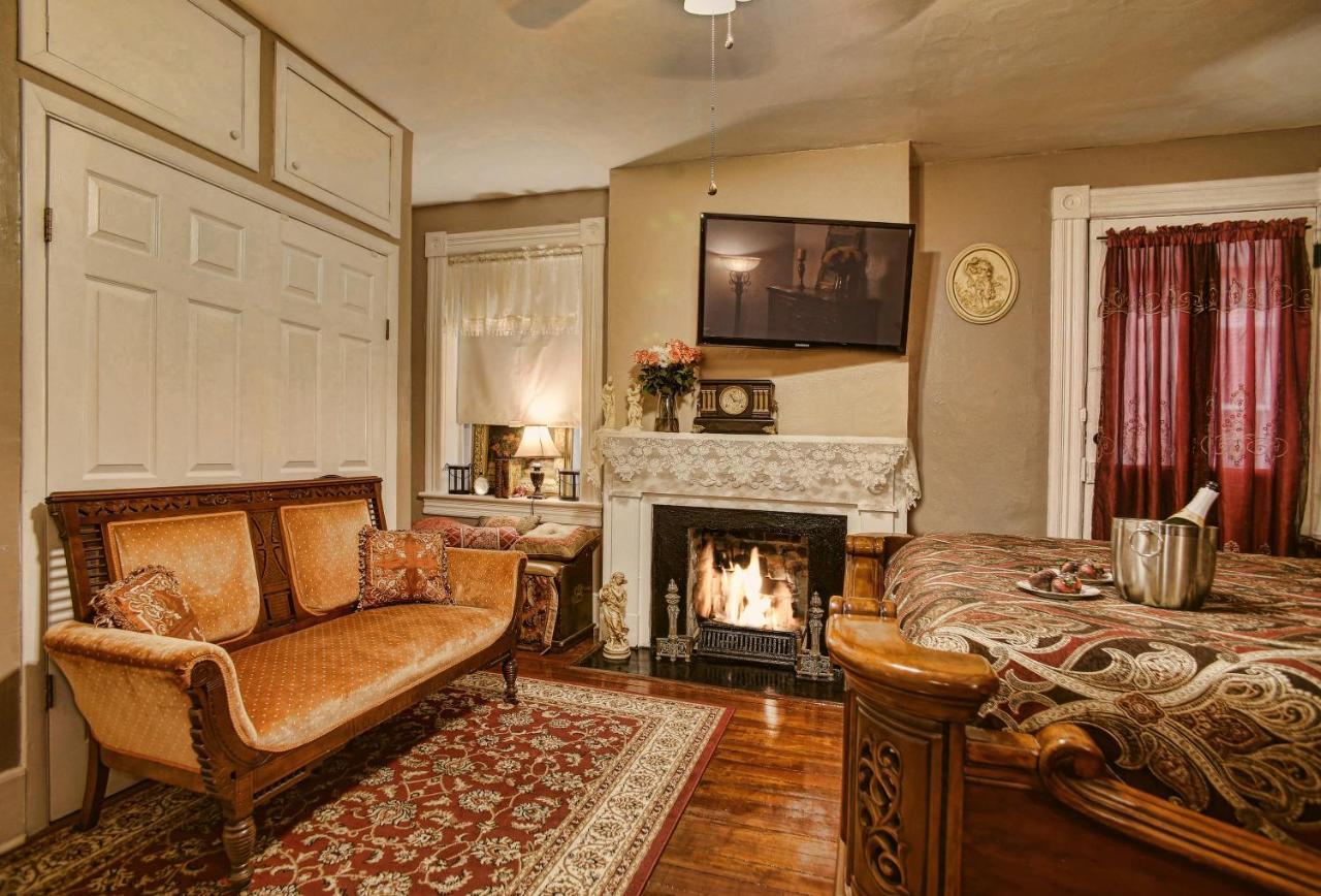 McMillan Inn Savannah Bagian luar foto