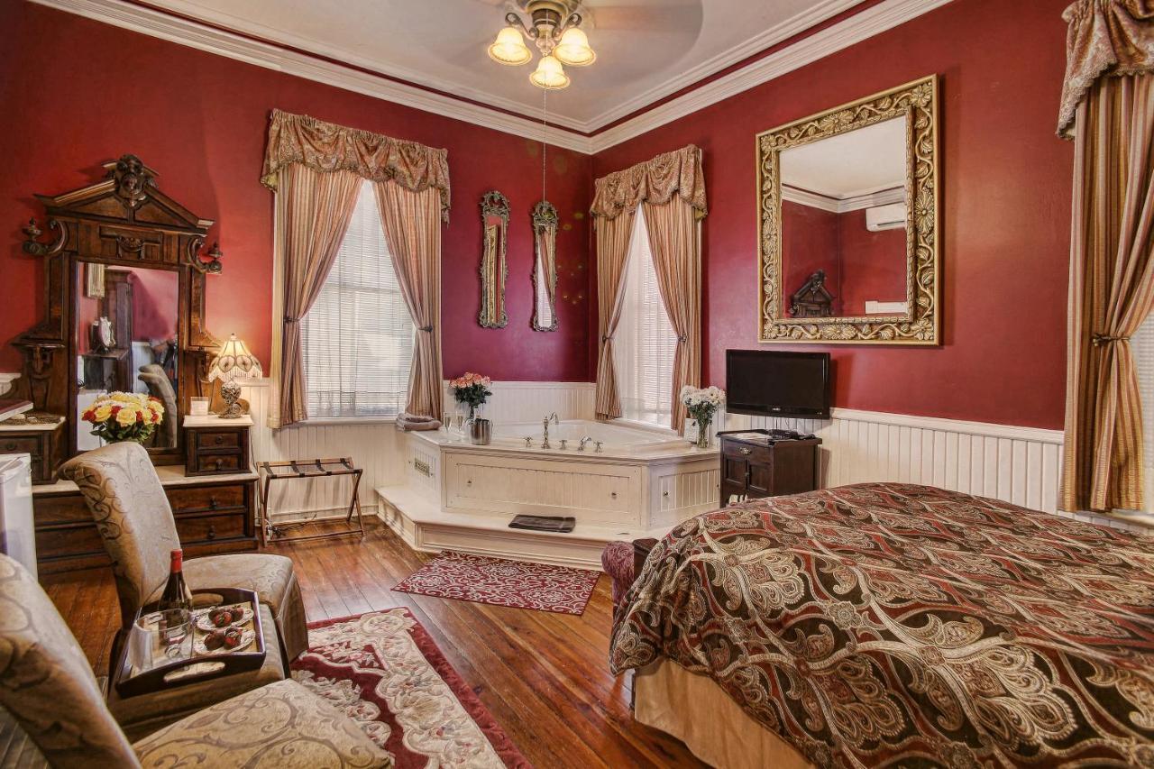 McMillan Inn Savannah Bagian luar foto