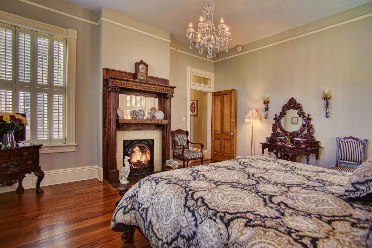 McMillan Inn Savannah Bagian luar foto
