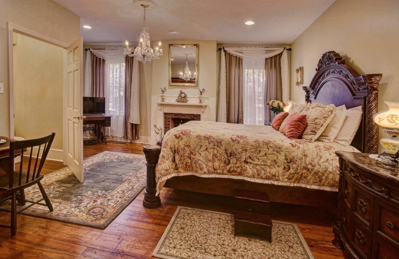 McMillan Inn Savannah Bagian luar foto